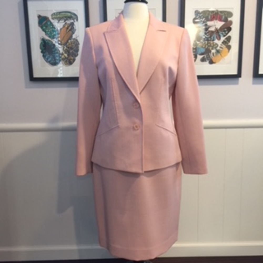 Classic Women's Pink Blazer and Skirt Suit